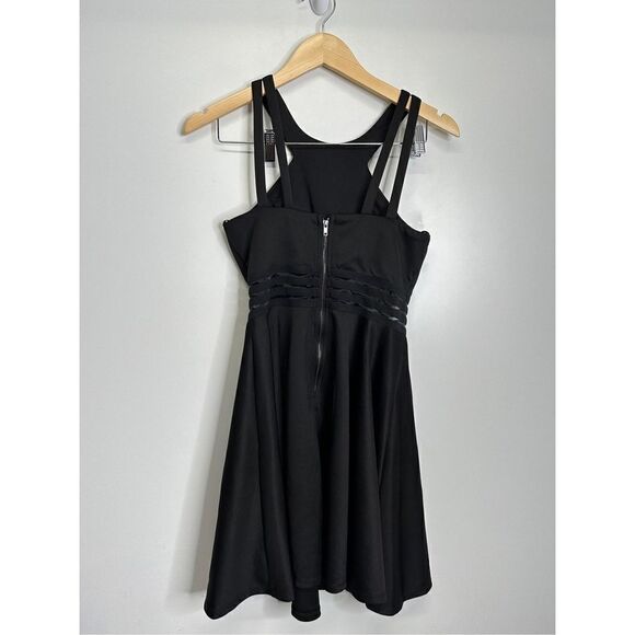 City Studio Junior’s Black Halter‎ Strappy Mini Dress Size 5 - Picture 3 of 7